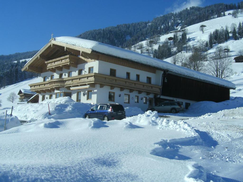 Bauernhof Hundbichl Villa Бриксен-им-Тале Екстериор снимка