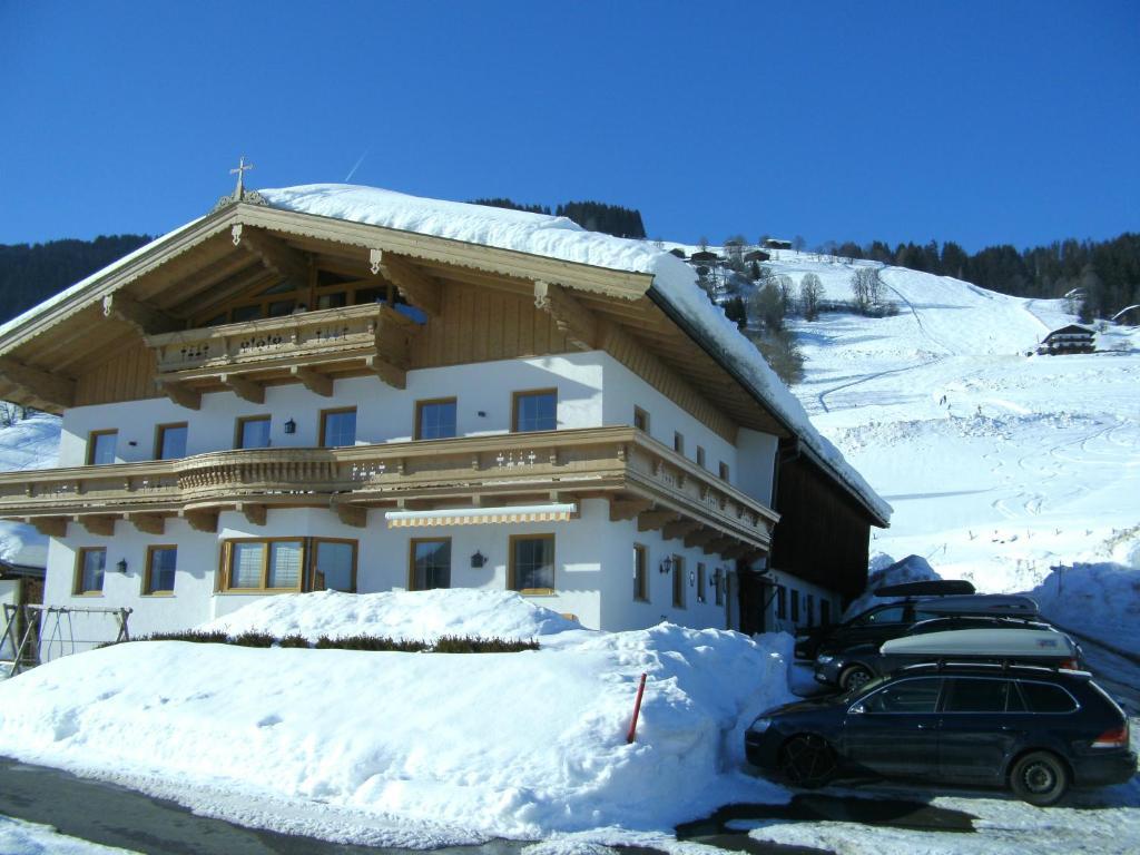 Bauernhof Hundbichl Villa Бриксен-им-Тале Екстериор снимка