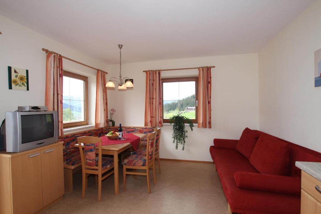 Bauernhof Hundbichl Villa Бриксен-им-Тале Стая снимка