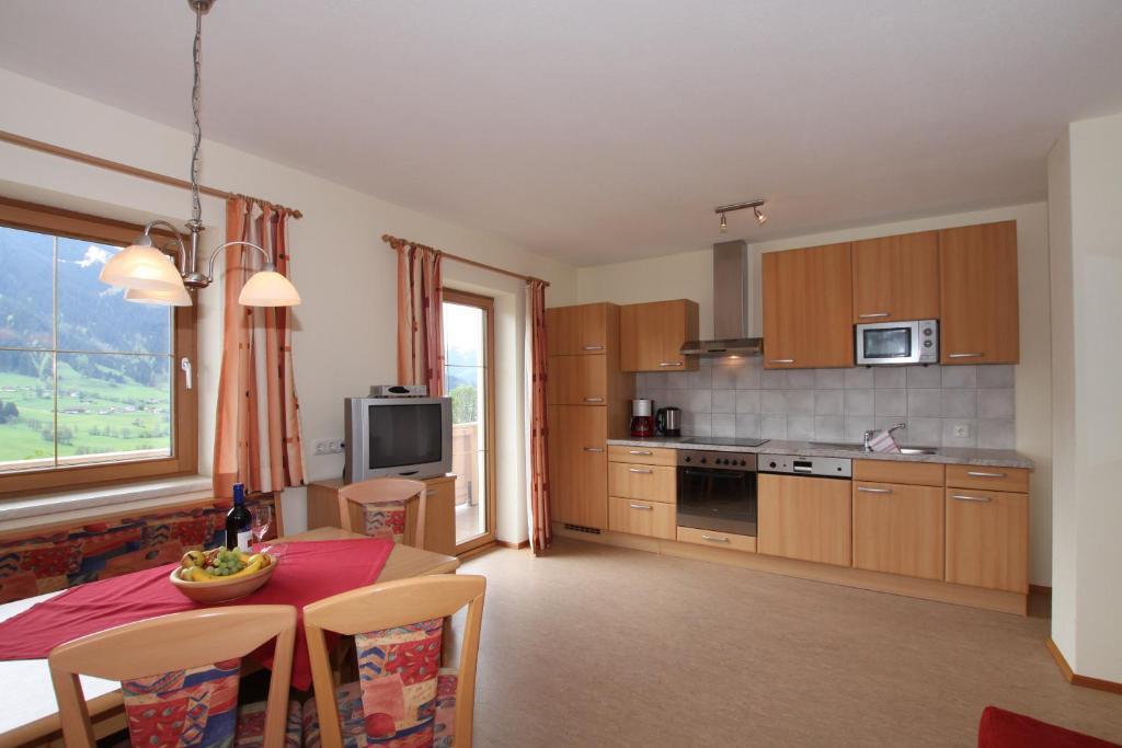 Bauernhof Hundbichl Villa Бриксен-им-Тале Стая снимка