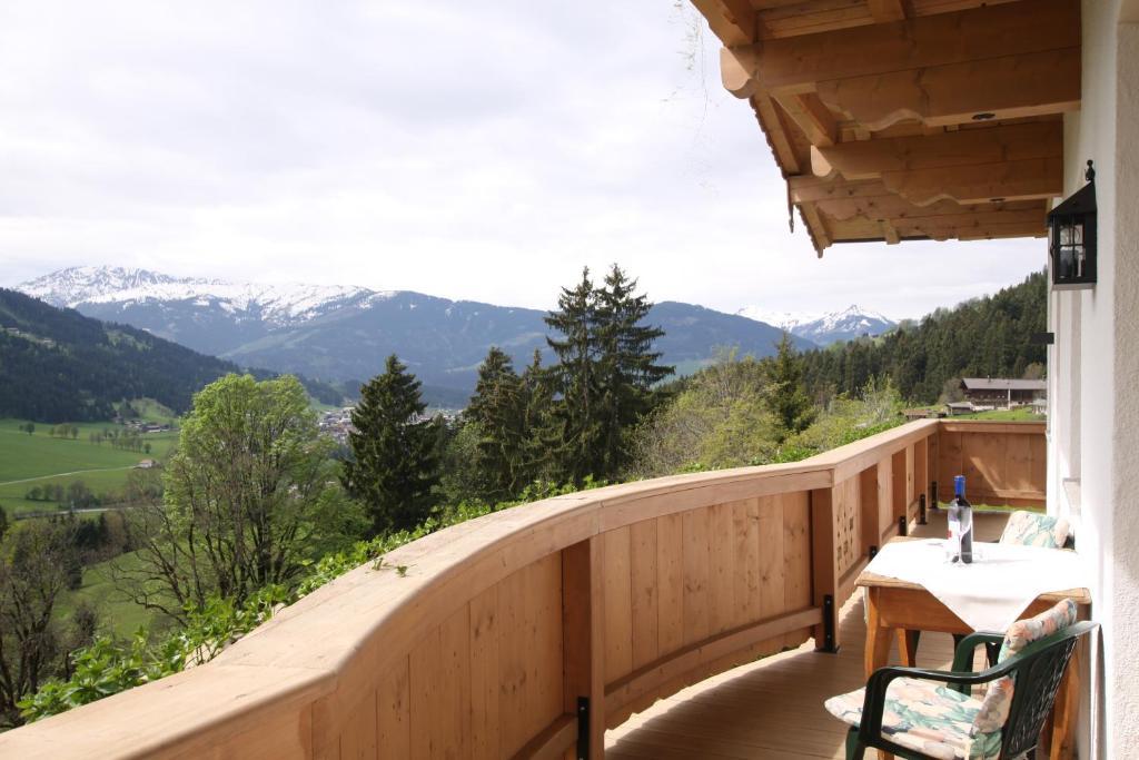 Bauernhof Hundbichl Villa Бриксен-им-Тале Екстериор снимка